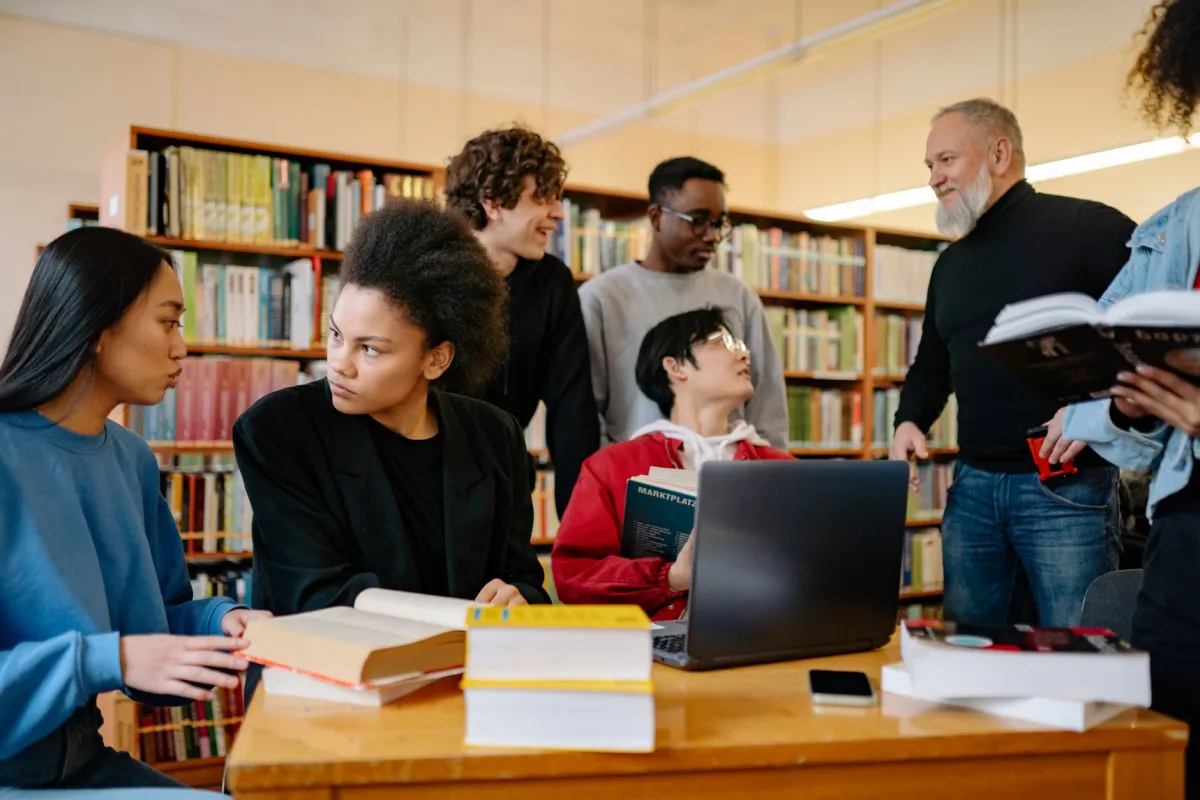 Éducation populaire : enjeux et pratiques pour tous
