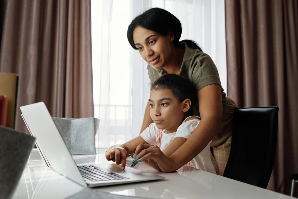 Inscription Scolaire en Ligne : Guide Complet Parents & Écoles